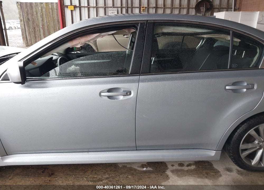2014 SUBARU LEGACY 2.5I PREMIUM VIN: 4S3BMBC61E3031076