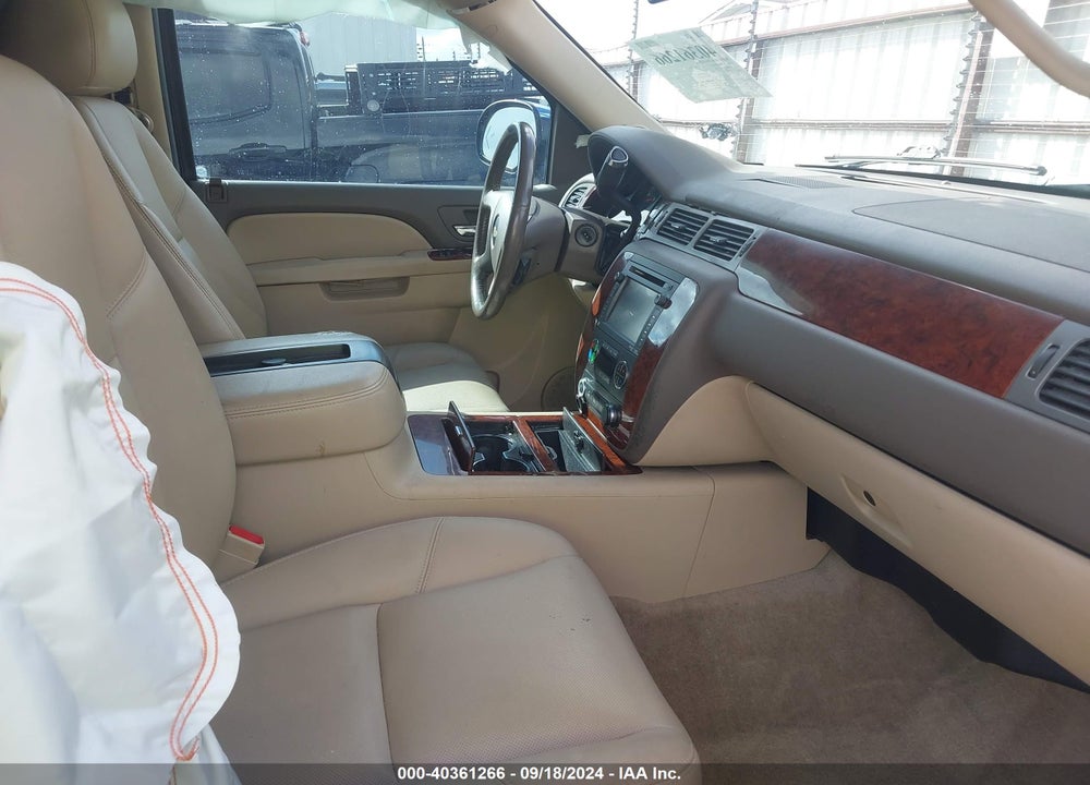 2014 CHEVROLET TAHOE LTZ VIN: 1GNSKCE02ER172795