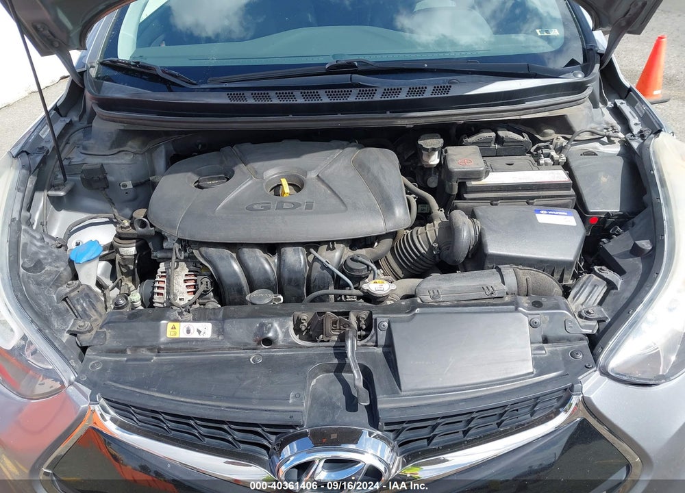 2014 HYUNDAI ELANTRA VIN: KMHDH6AH1EU024305