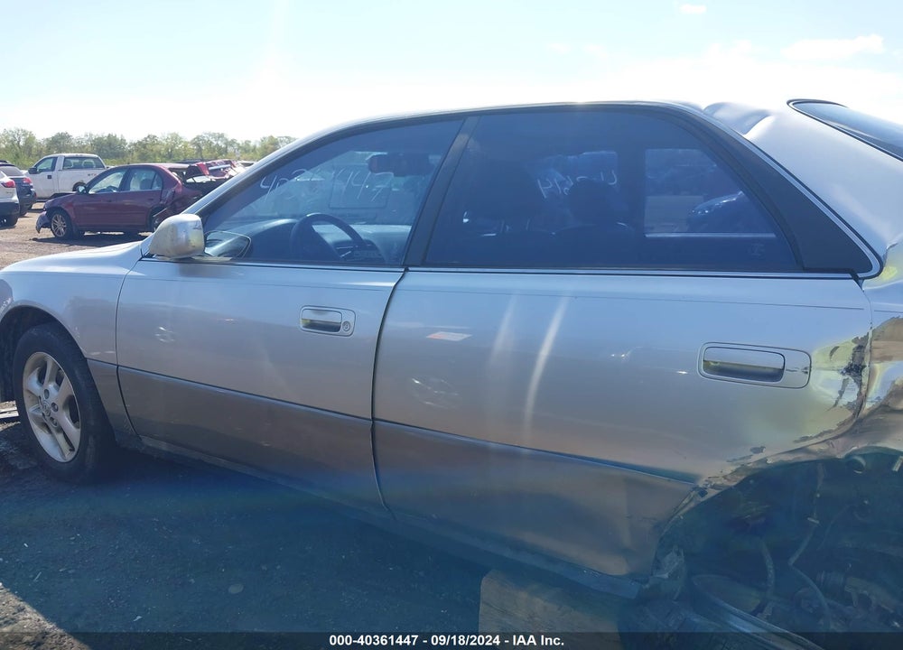 2001 LEXUS ES 300 VIN: JT8BF28G610302901