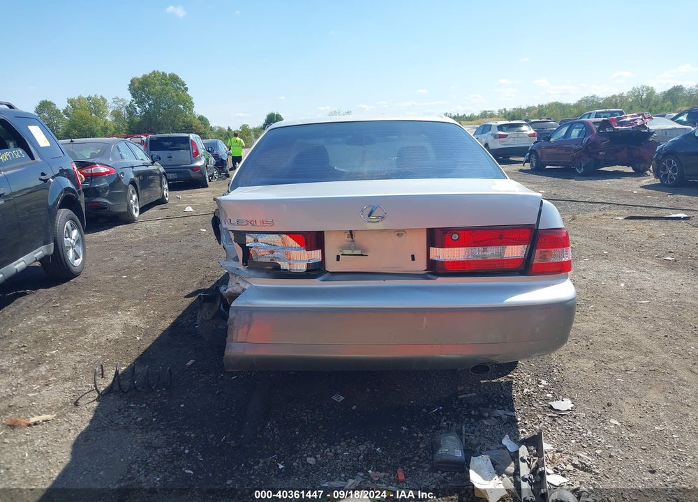 2001 LEXUS ES 300 VIN: JT8BF28G610302901