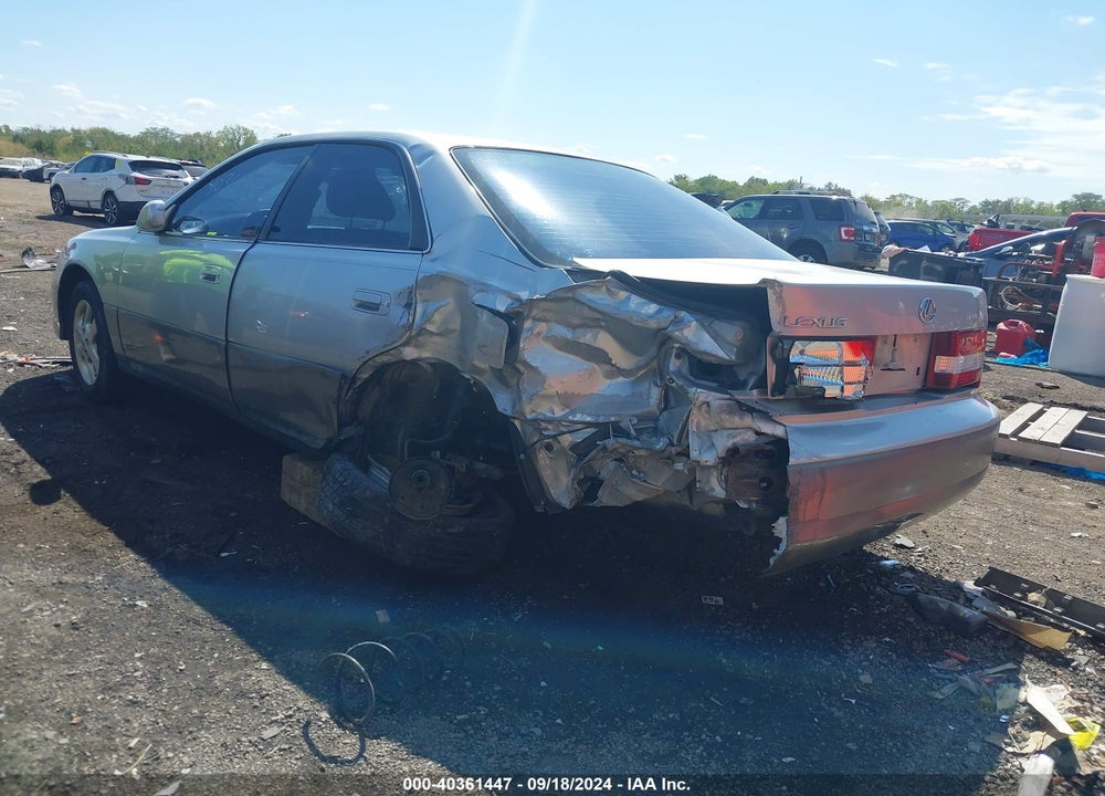 2001 LEXUS ES 300 VIN: JT8BF28G610302901