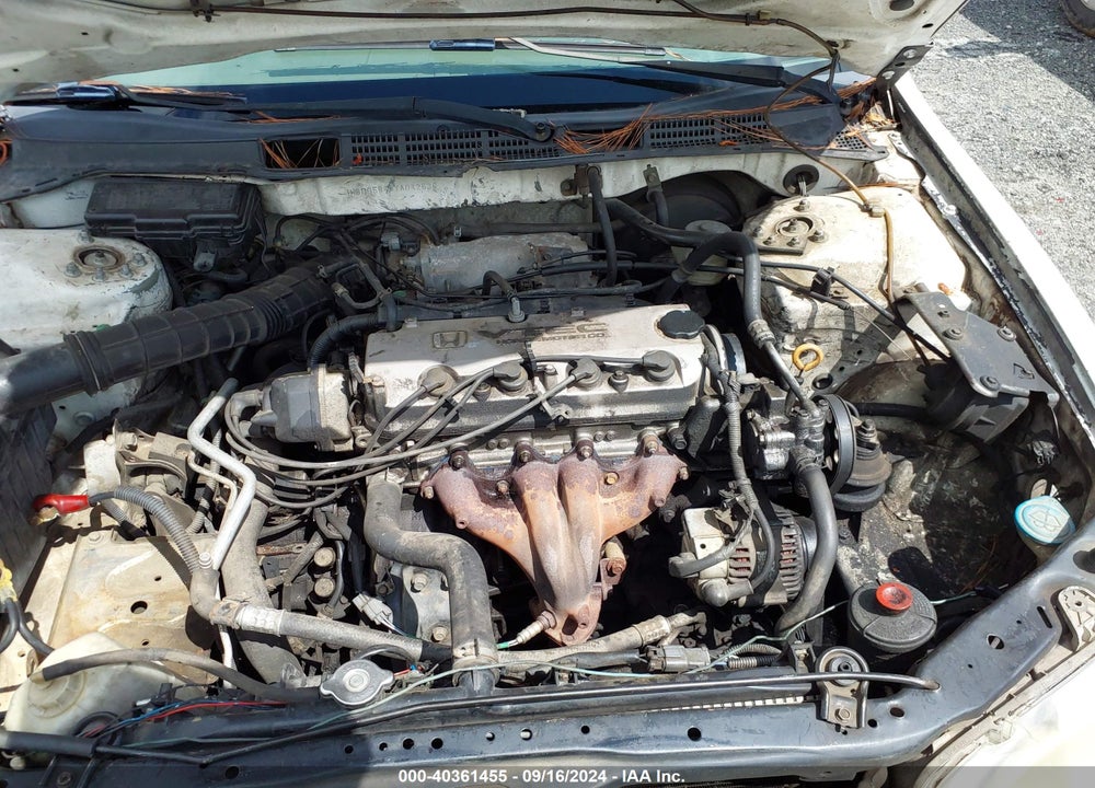 2000 HONDA ACCORD LX VIN: 1HGCG5648YA042536