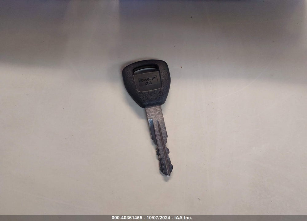 2000 HONDA ACCORD LX VIN: 1HGCG5648YA042536