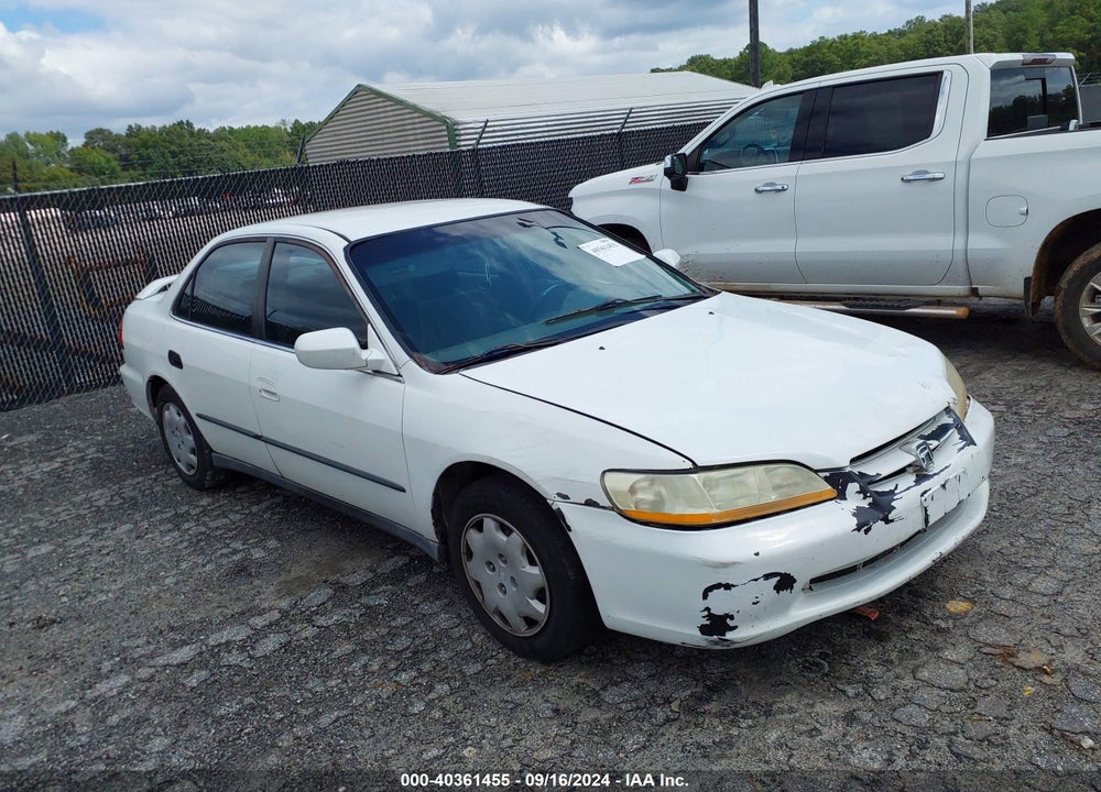 2000 HONDA ACCORD LX VIN: 1HGCG5648YA042536