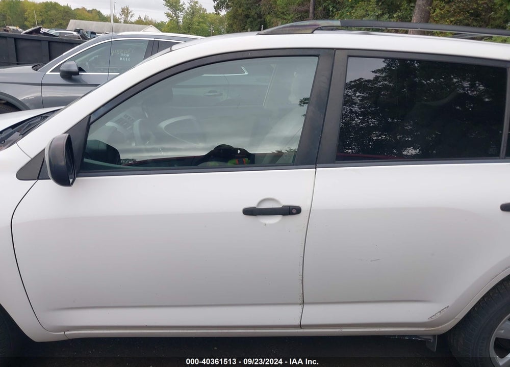 2008 TOYOTA RAV4 VIN: JTMBD33V086067695
