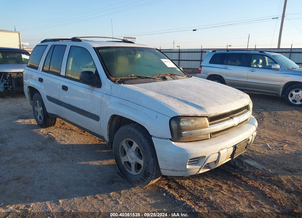 2005 CHEVROLET TRAILBLAZER LS VIN: 1GNDT13S852272956