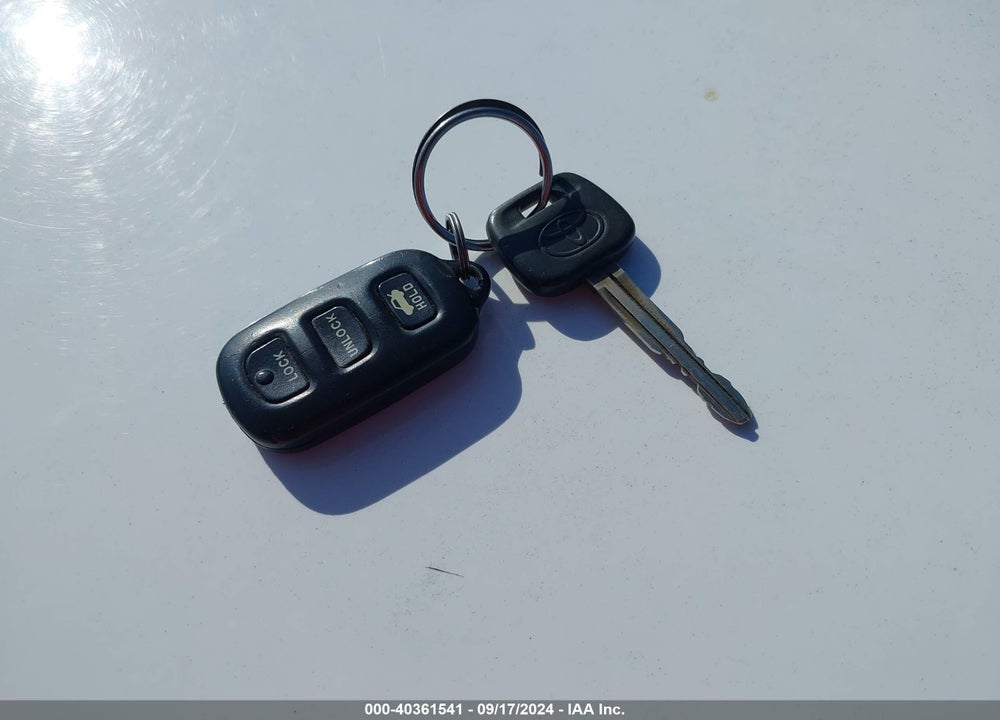 2005 TOYOTA CAMRY LE VIN: 4T1BE32K05U520074