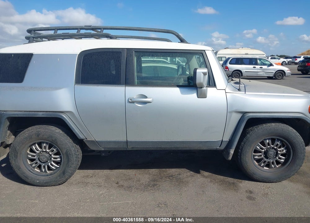 2007 CRUISER TOYOTA FJ VIN: JTEZU11F970005000