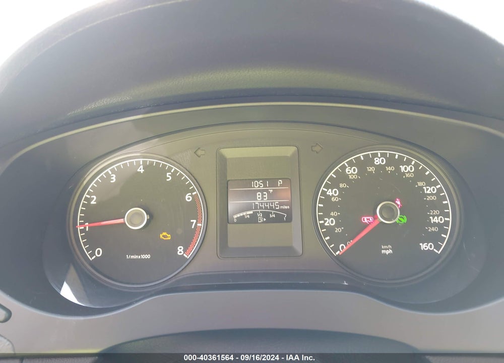 2011 VOLKSWAGEN JETTA 2.5L SE VIN: 3VWDZ7AJ5BM011774