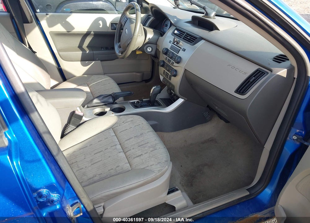 2011 FORD FOCUS SE VIN: 1FAHP3FN7BW172728