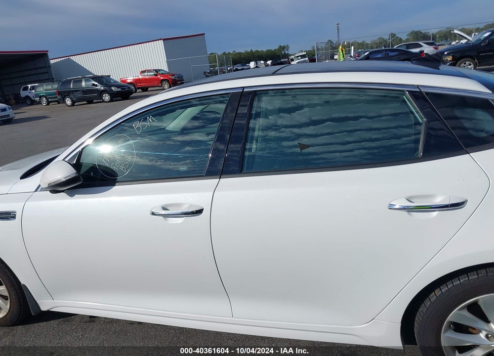 2016 KIA OPTIMA EX VIN: 5XXGU4L33GG080290