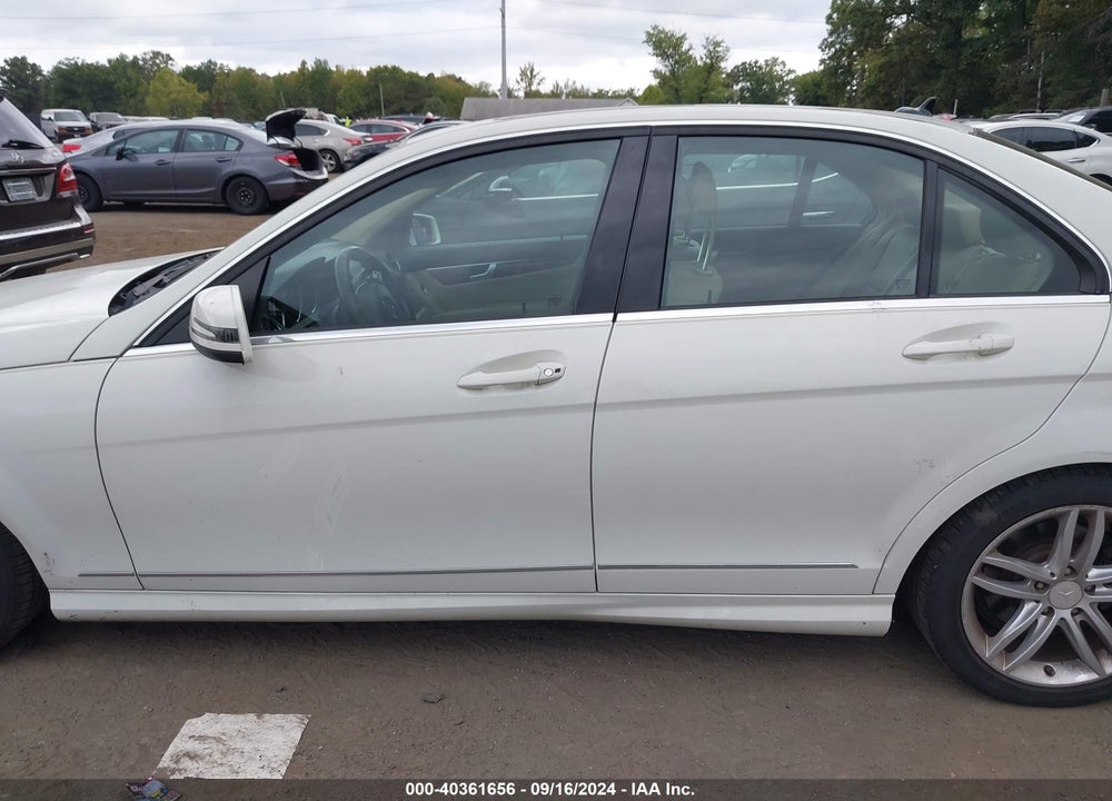 2012 MERCEDES-BENZ C 300 LUXURY 4MATIC/SPORT 4MATIC VIN: WDDGF8BB8CR204738