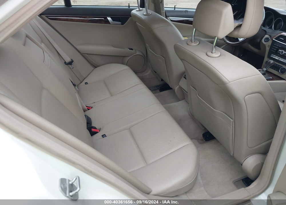 2012 MERCEDES-BENZ C 300 LUXURY 4MATIC/SPORT 4MATIC VIN: WDDGF8BB8CR204738