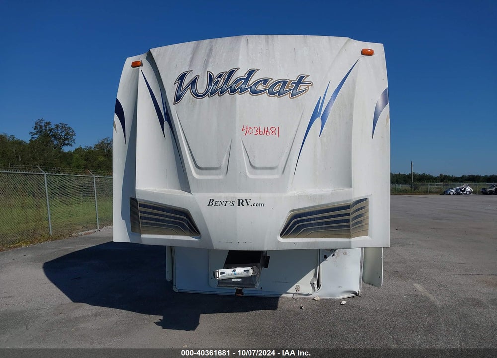 2011 FOREST RIVER WILDCAT 32 QBT 3 SLIDES VIN: 4X4FWCH2XBV024032