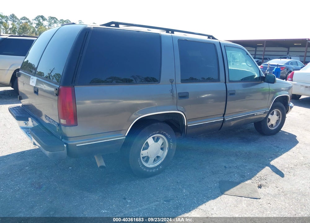 1999 CHEVROLET TAHOE LS VIN: 1GNEC13R7XJ305018