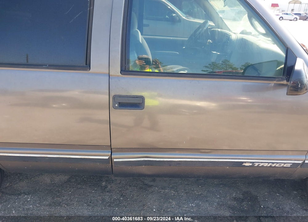 1999 CHEVROLET TAHOE LS VIN: 1GNEC13R7XJ305018