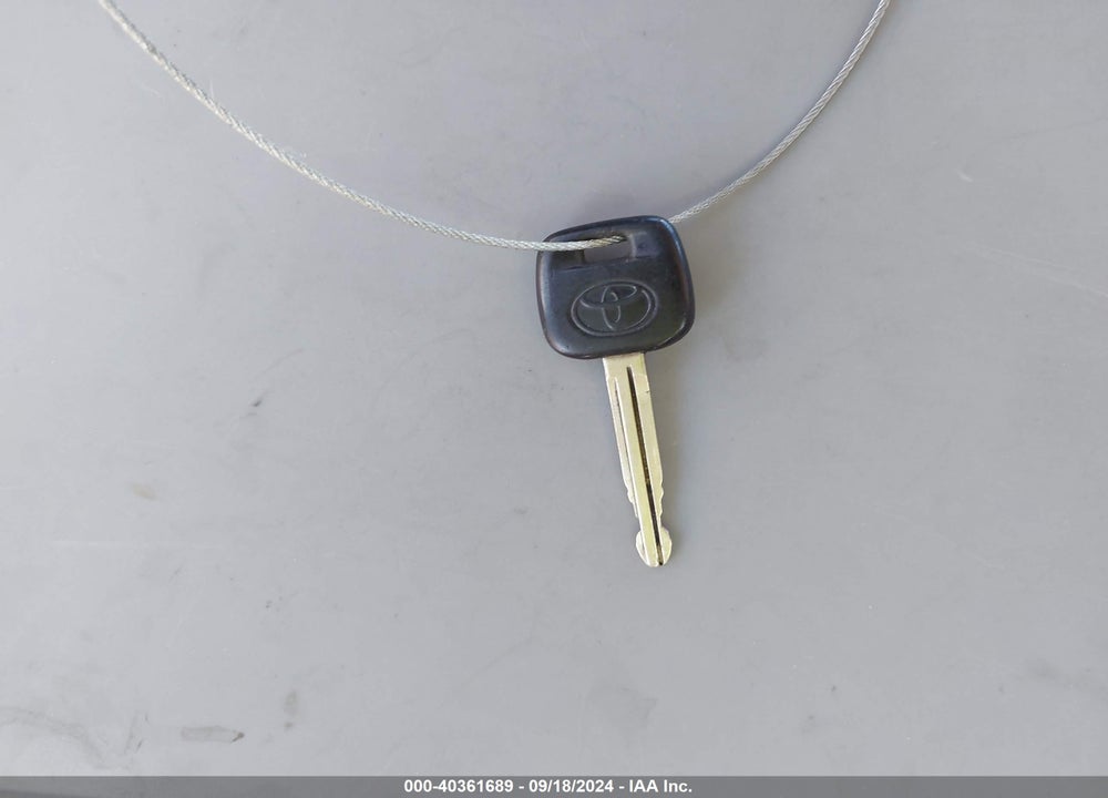 2003 TOYOTA ECHO VIN: JTDBT123635039891