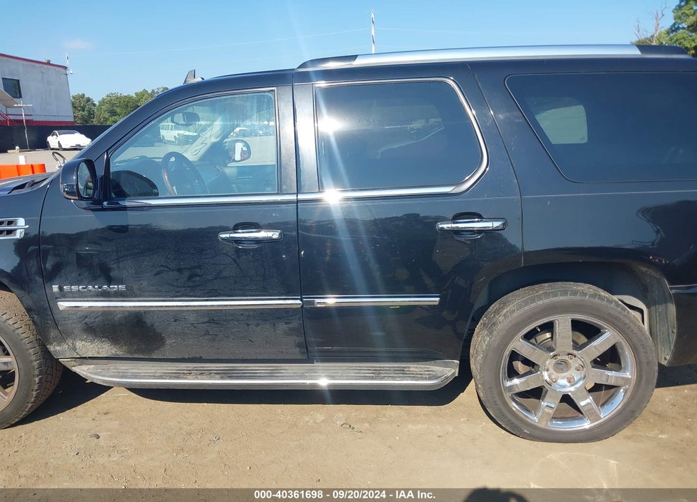 2008 CADILLAC ESCALADE STANDARD VIN: 1GYFK63878R188140