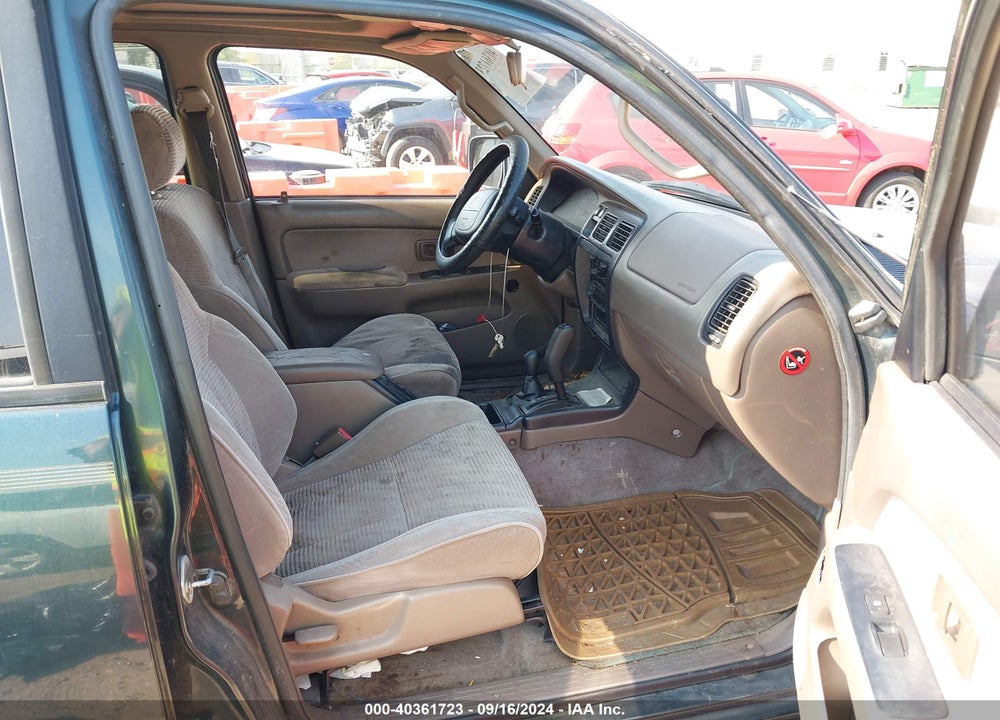 1996 TOYOTA 4RUNNER SR5 VIN: JT3HN86R4T0007924