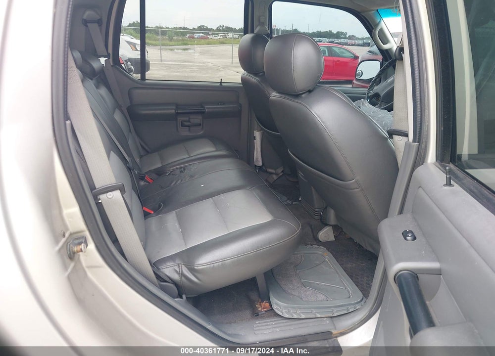 2004 FORD EXPLORER SPORT TRAC ADRENALIN/XLS/XLT VIN: 1FMZU67K14UC20800