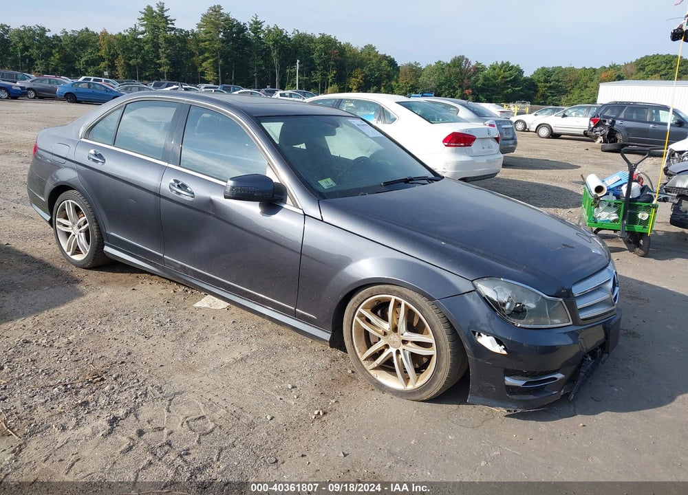 2013 MERCEDES-BENZ C 300 LUXURY 4MATIC/SPORT 4MATIC VIN: WDDGF8AB8DR279829