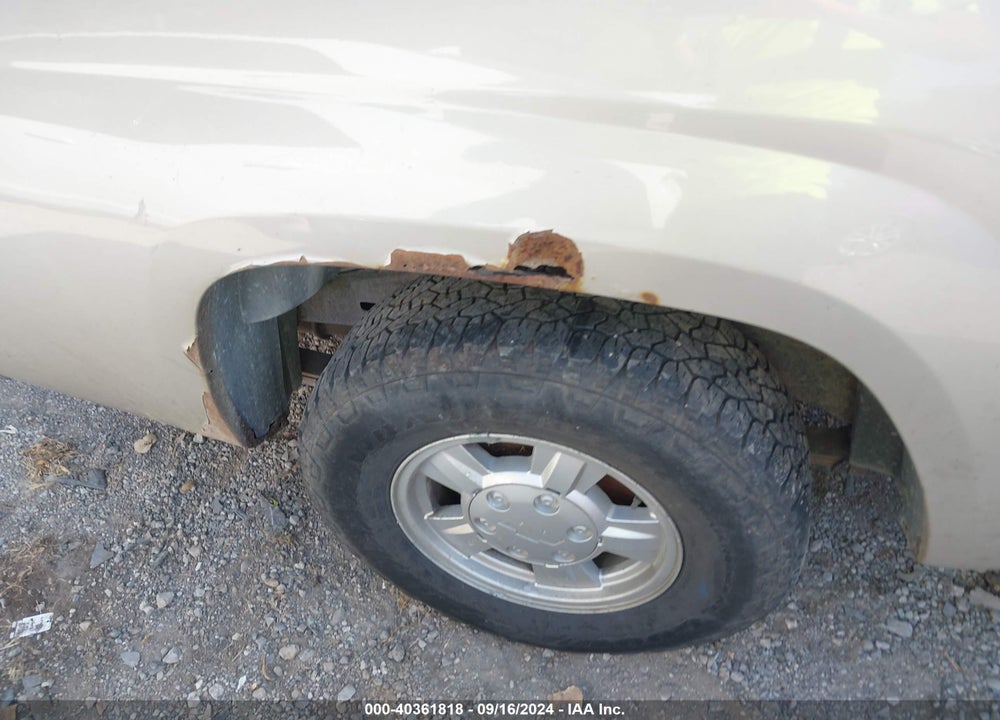 2004 CHEVROLET COLORADO LS VIN: 1GCCS136748212012
