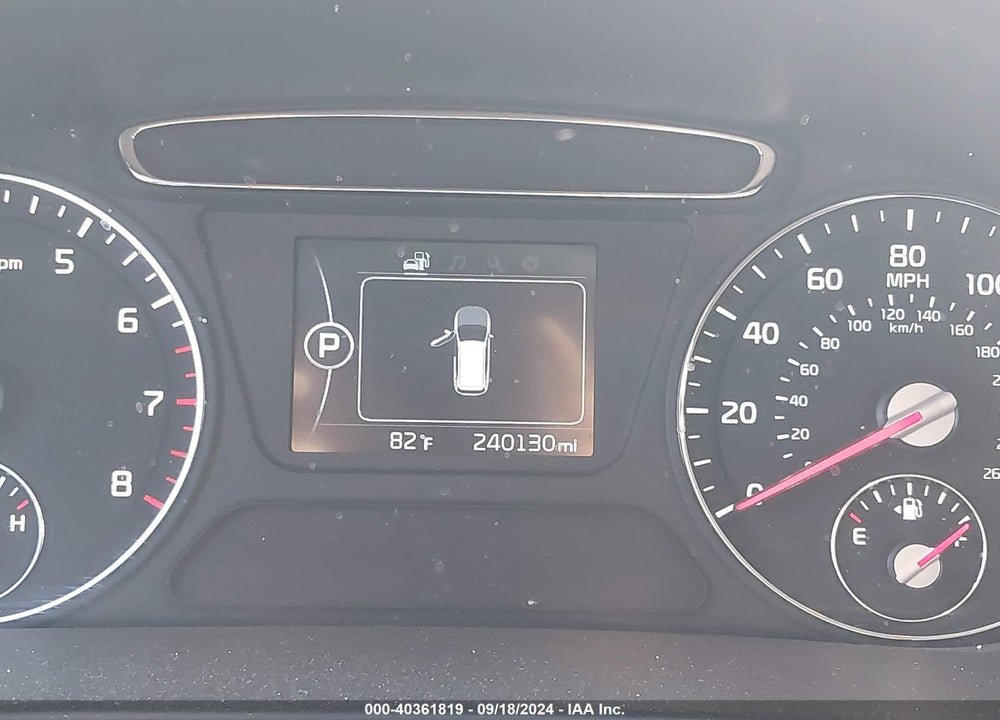 2016 KIA SORENTO 3.3L LX VIN: 5XYPG4A5XGG012186