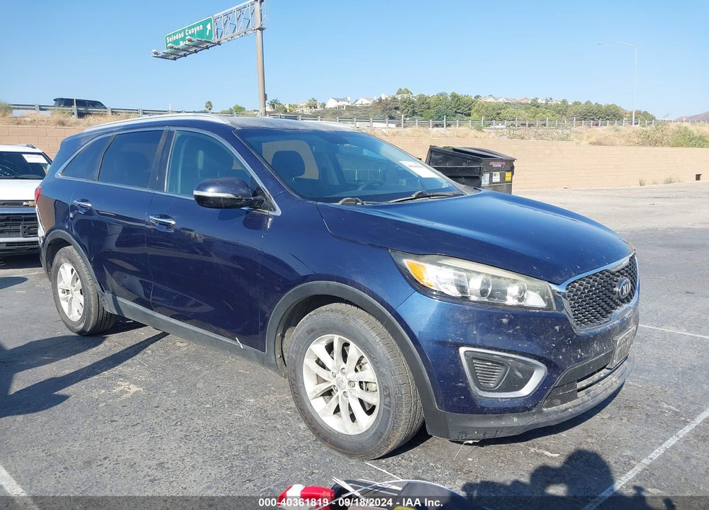 2016 KIA SORENTO 3.3L LX VIN: 5XYPG4A5XGG012186