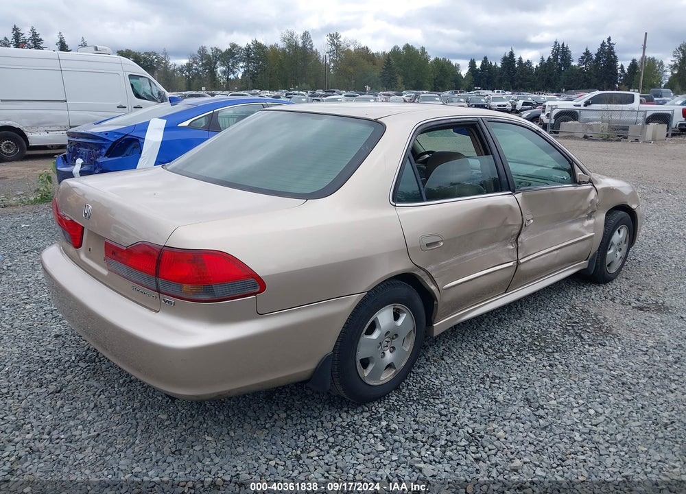 2001 HONDA ACCORD 3.0 EX VIN: 1HGCG16581A027199
