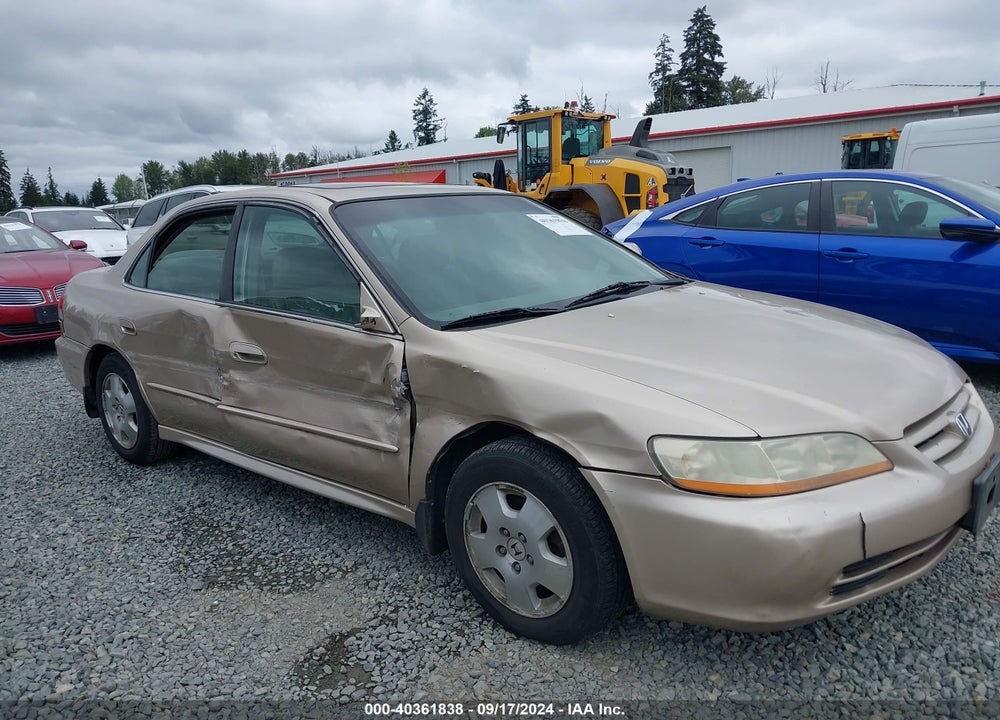 2001 HONDA ACCORD 3.0 EX VIN: 1HGCG16581A027199