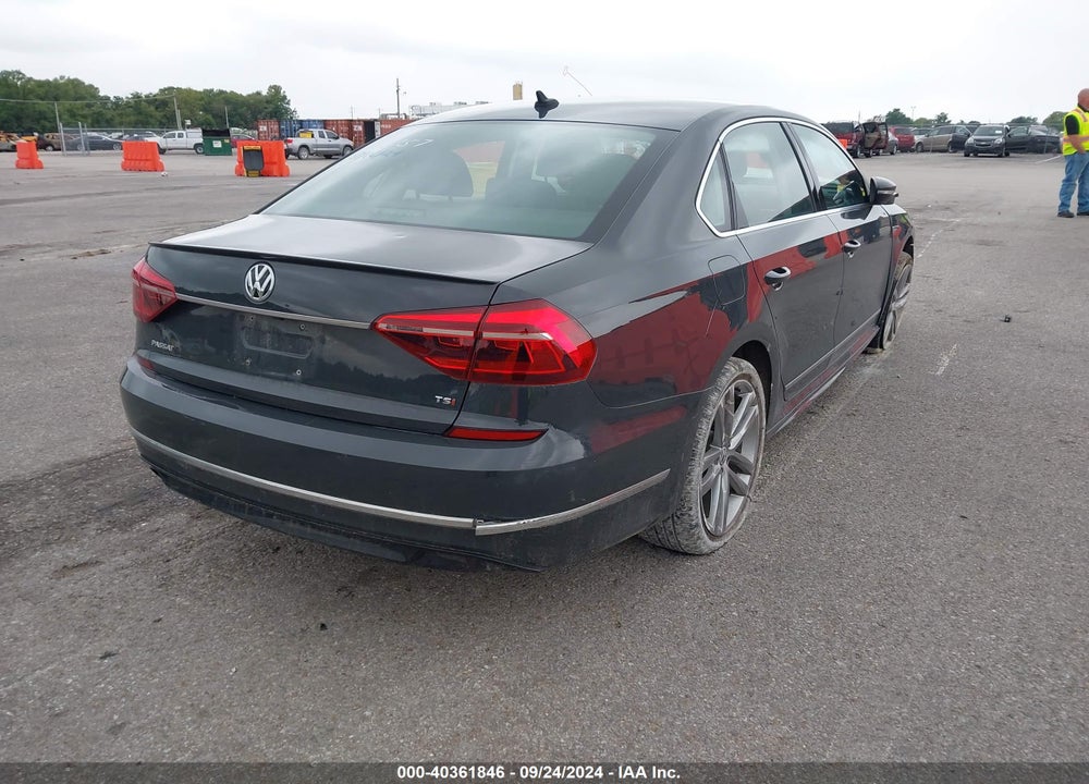 2017 VOLKSWAGEN PASSAT 1.8T R-LINE VIN: 1VWDT7A38HC010762