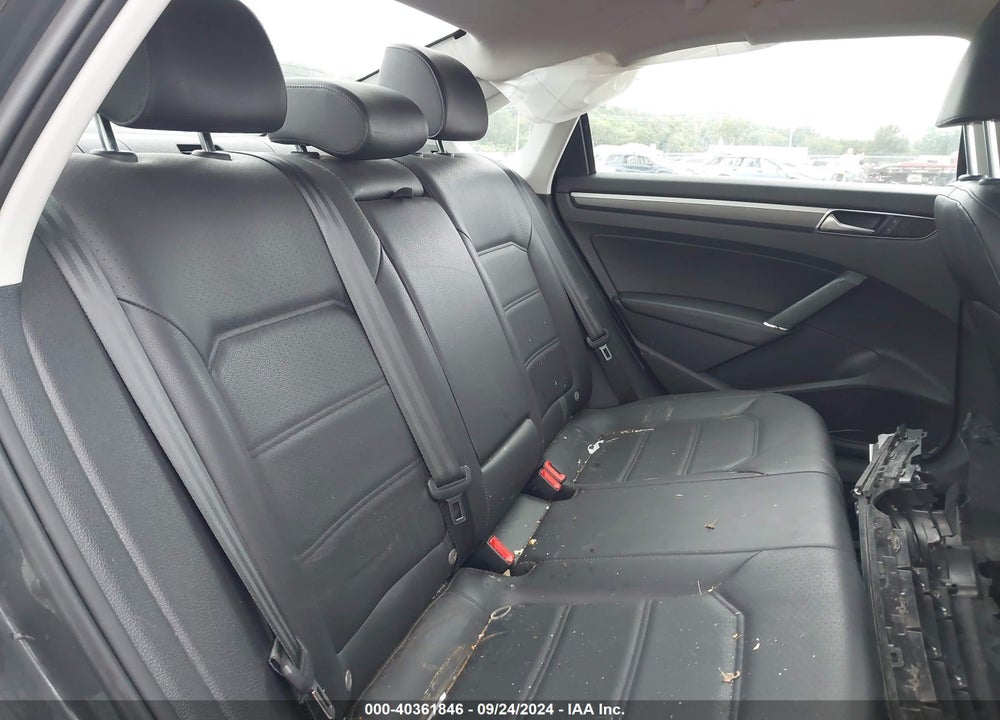 2017 VOLKSWAGEN PASSAT 1.8T R-LINE VIN: 1VWDT7A38HC010762