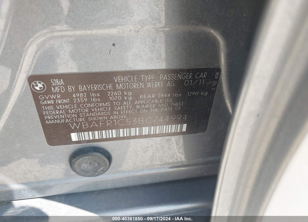 2011 BMW 528I VIN: WBAFR1C53BC744994