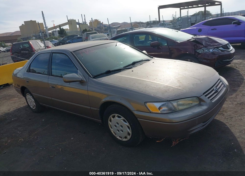 1999 TOYOTA CAMRY LE VIN: 4T1BG22K5XU409463