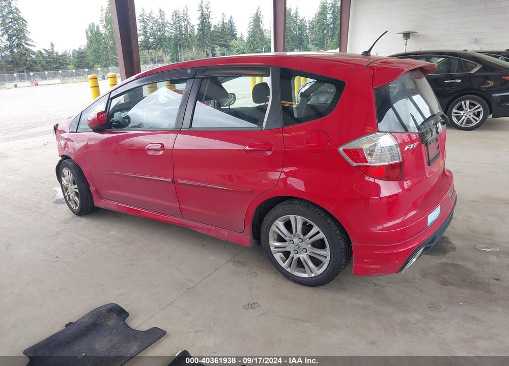 2011 HONDA FIT SPORT VIN: JHMGE8G53BC008772