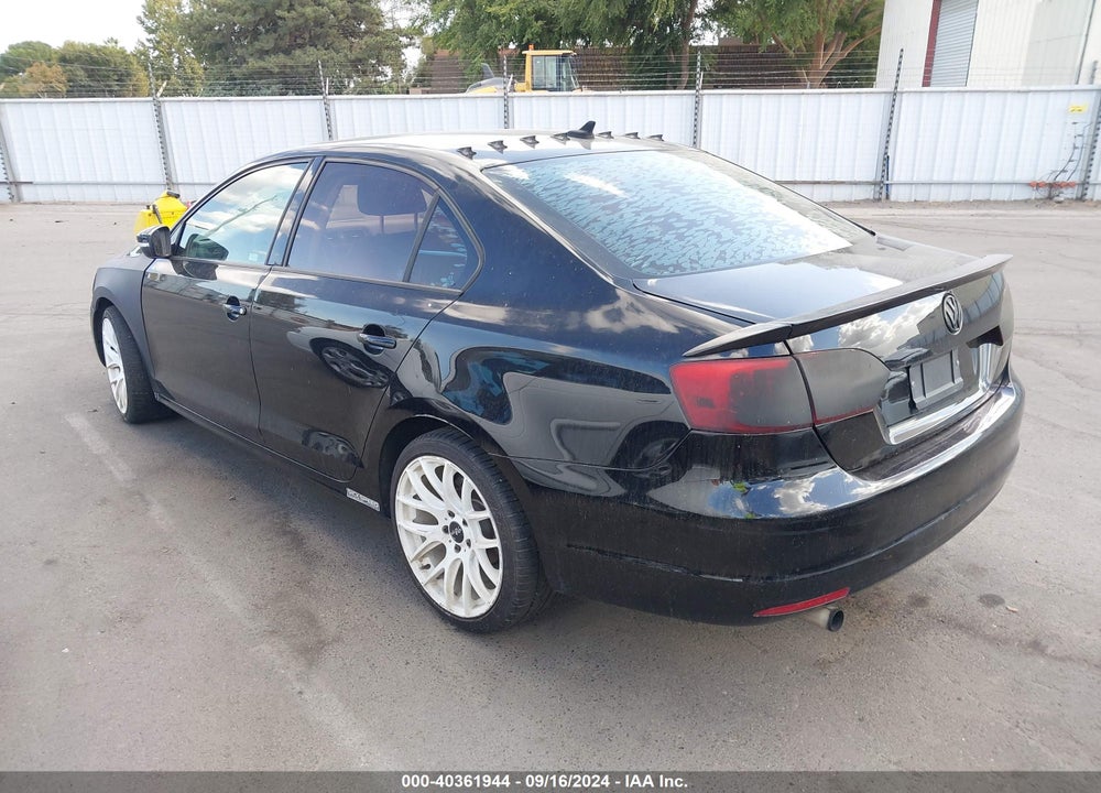 2014 VOLKSWAGEN JETTA 1.8T SE VIN: 3VWD17AJ4EM416732
