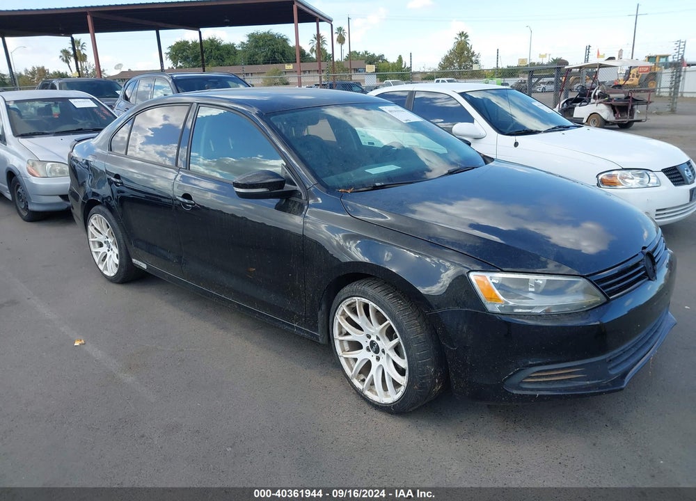 2014 VOLKSWAGEN JETTA 1.8T SE VIN: 3VWD17AJ4EM416732