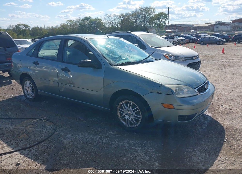 2005 FORD FOCUS ZX4 VIN: 1FAFP34N45W168392