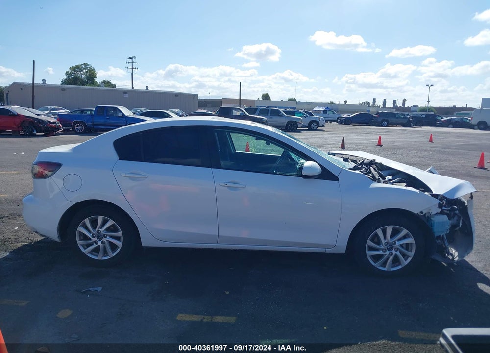 2013 MAZDA 3 I GRAND TOURING VIN: JM1BL1WP4D1785522