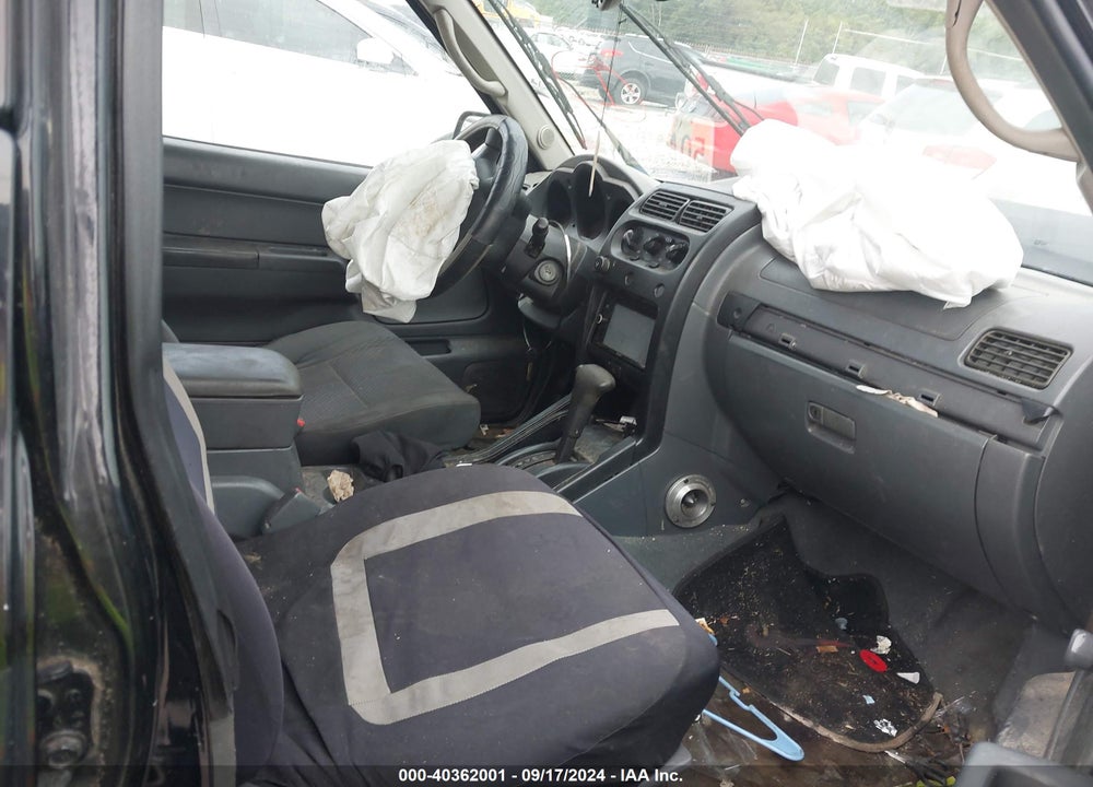 2004 NISSAN XTERRA XE VIN: 5N1ED28T04C680521