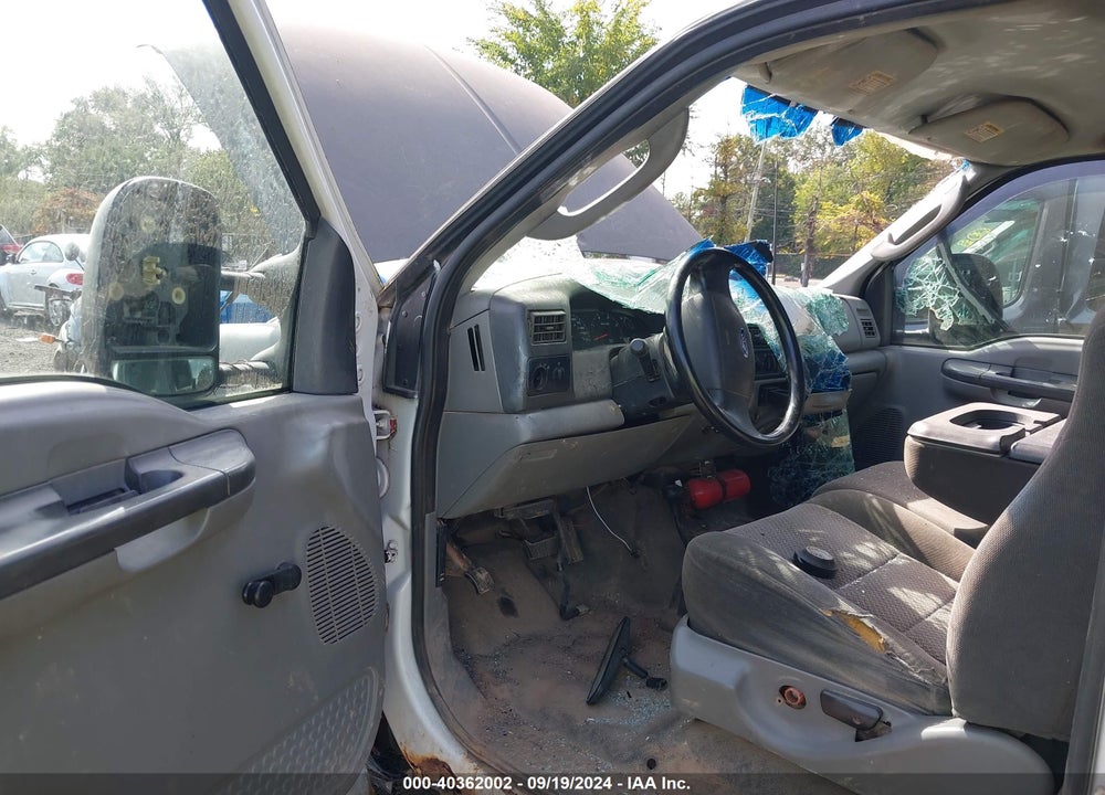 2003 FORD F-550 XL/XLT VIN: 1FDAF57F53EA67707