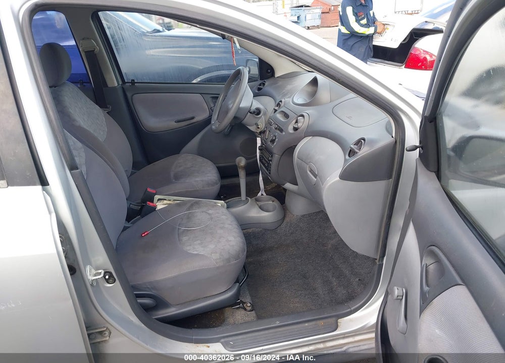 2001 TOYOTA ECHO VIN: JTDBT123210107520
