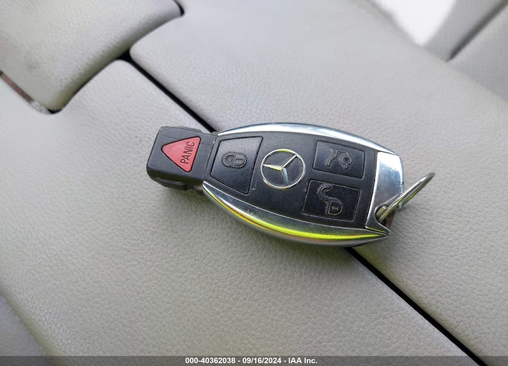 2012 MERCEDES-BENZ E 350 VIN: WDDHF5KB5CA639850