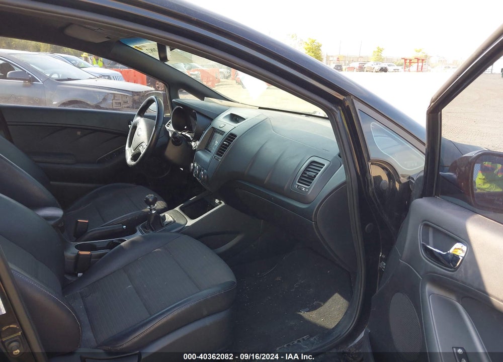 2015 KIA FORTE SX VIN: KNAFZ5A37F5292776