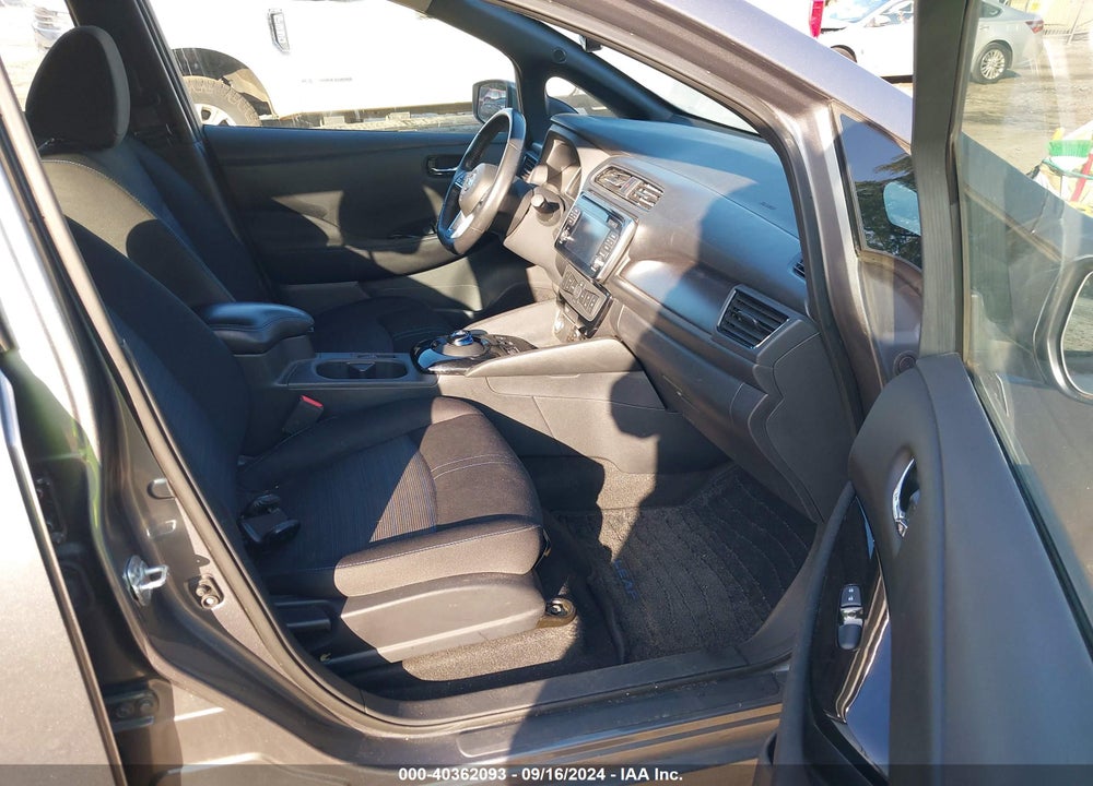 2018 NISSAN LEAF SV VIN: 1N4AZ1CP2JC303859