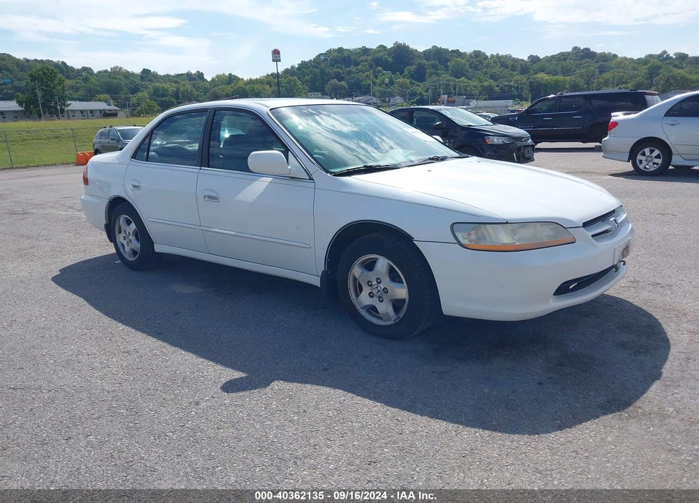2000 HONDA ACCORD 3.0 EX VIN: 1HGCG1654YA098992