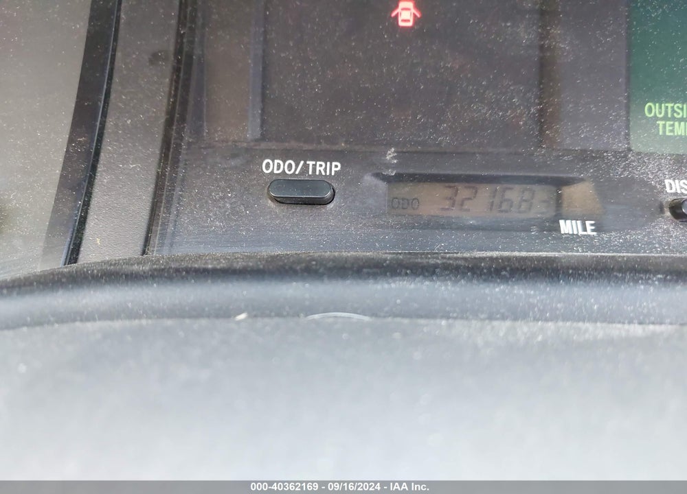 2002 TOYOTA AVALON XLS VIN: 4T1BF28BX2U235361