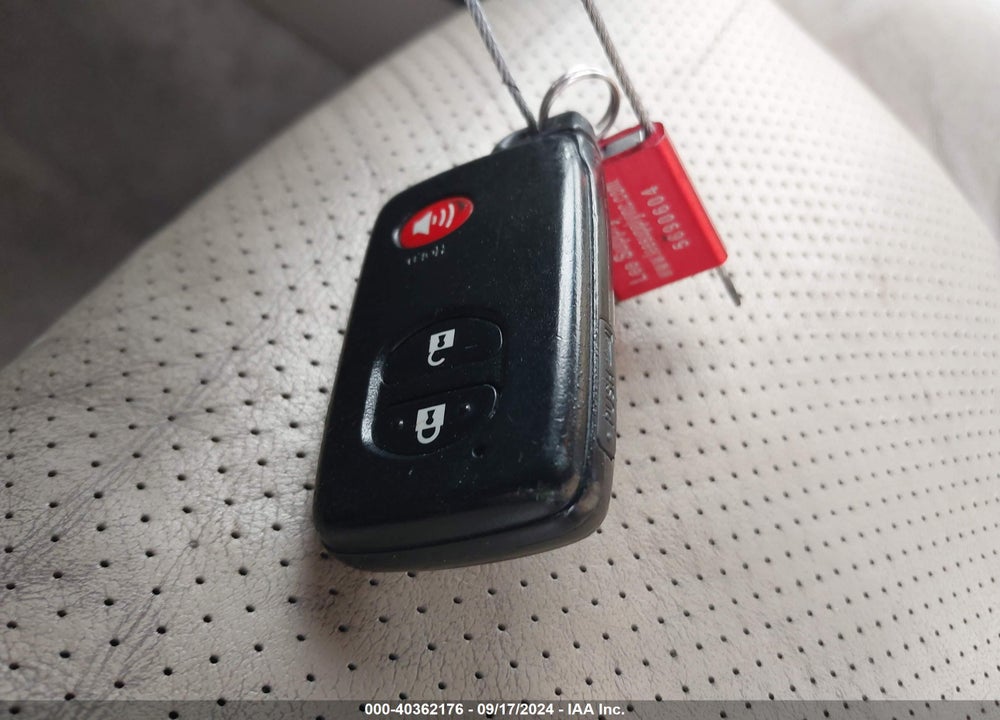 2011 TOYOTA RAV4 LIMITED V6 VIN: JTMDK4DV6B5104121