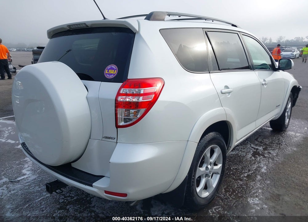 2011 TOYOTA RAV4 LIMITED V6 VIN: JTMDK4DV6B5104121